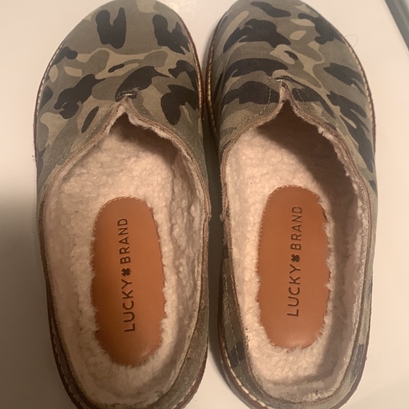 Lucky brand slip on shoes - Picture 4 of 4